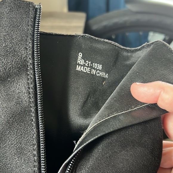 Rouge  Ready faux suede black booties, black size 9 zipper side 3 inch heel - Picture 6 of 8